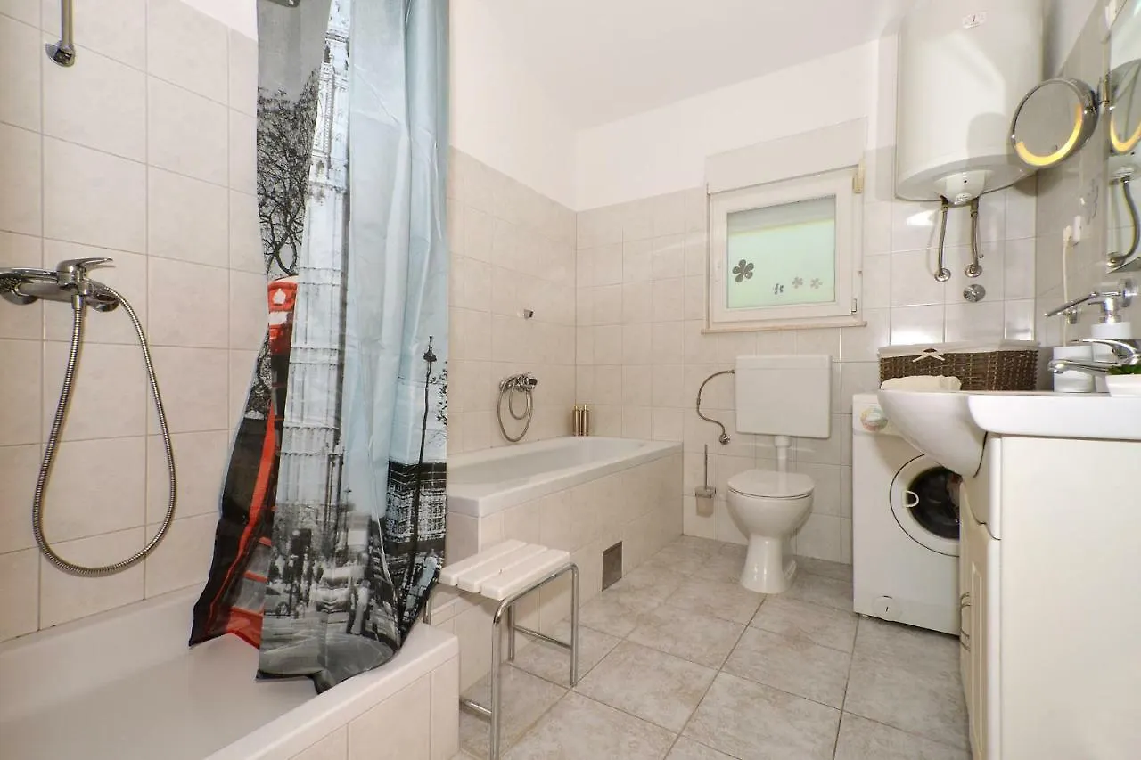 Stunning View Apartment With Pool Trogir 0*,