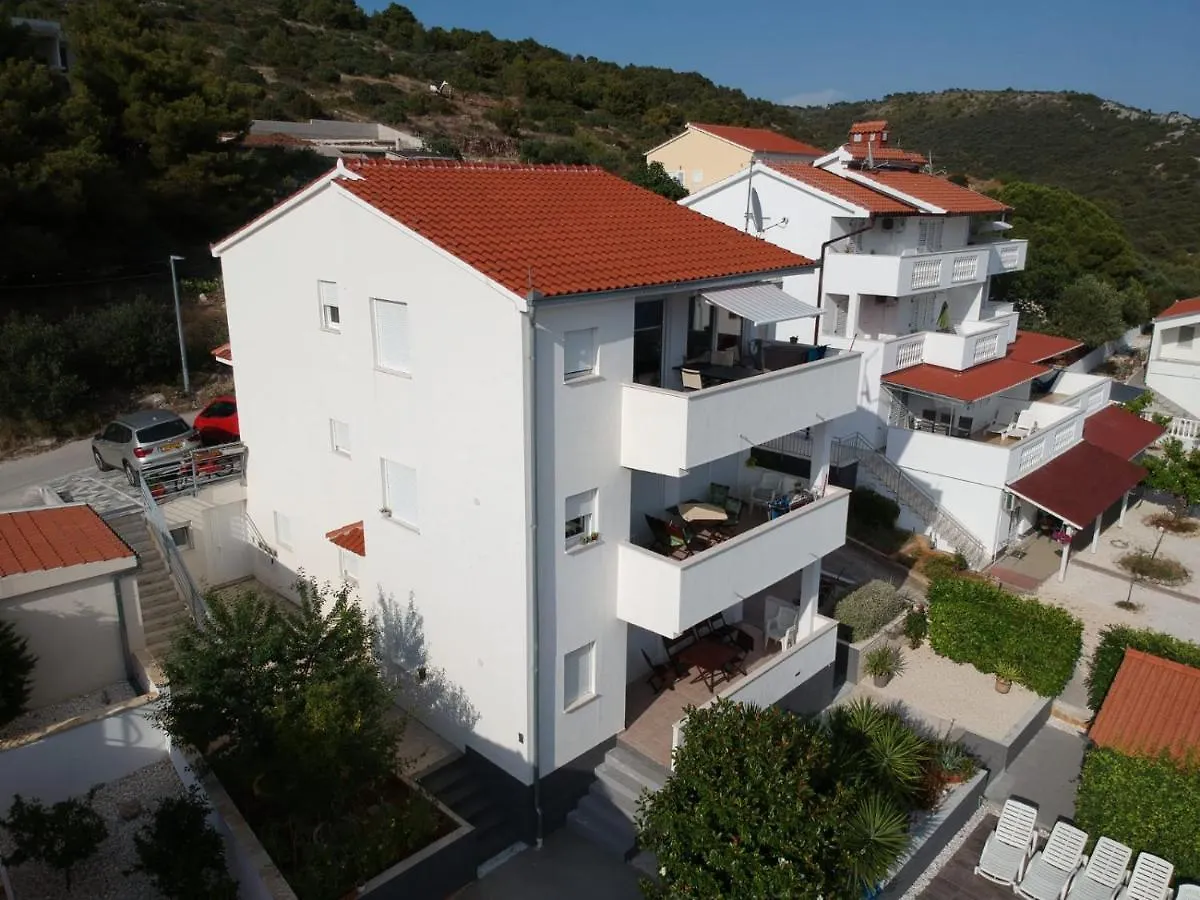 Stunning View Apartment With Pool Trogir 0*,
