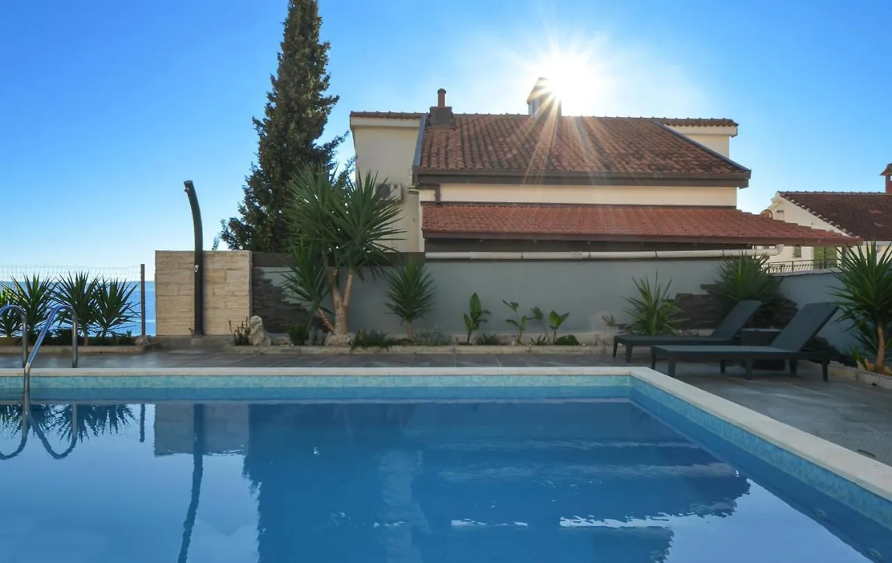 Stunning View Apartment With Pool Trogir Croatia