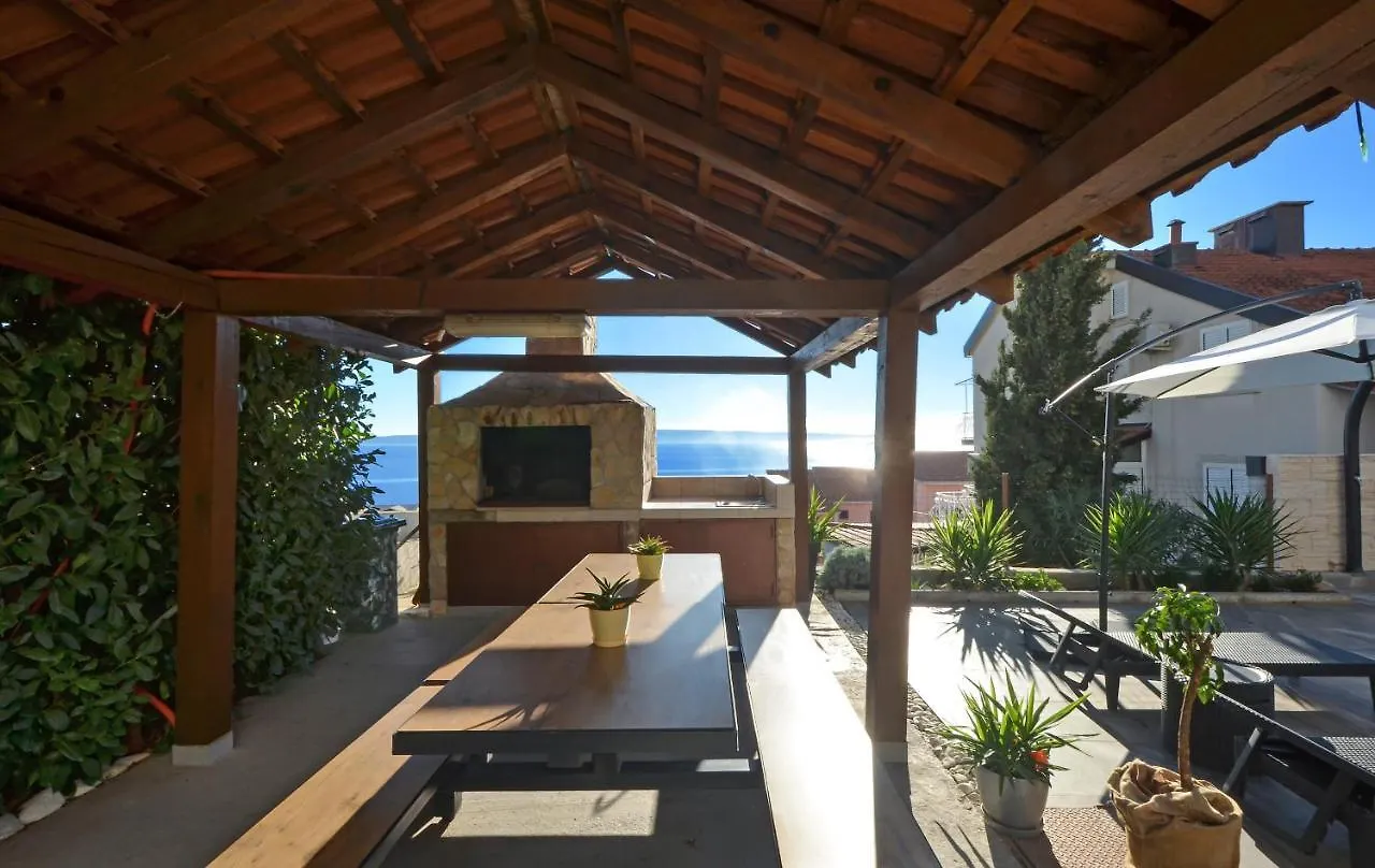 Stunning View Apartment With Pool Trogir