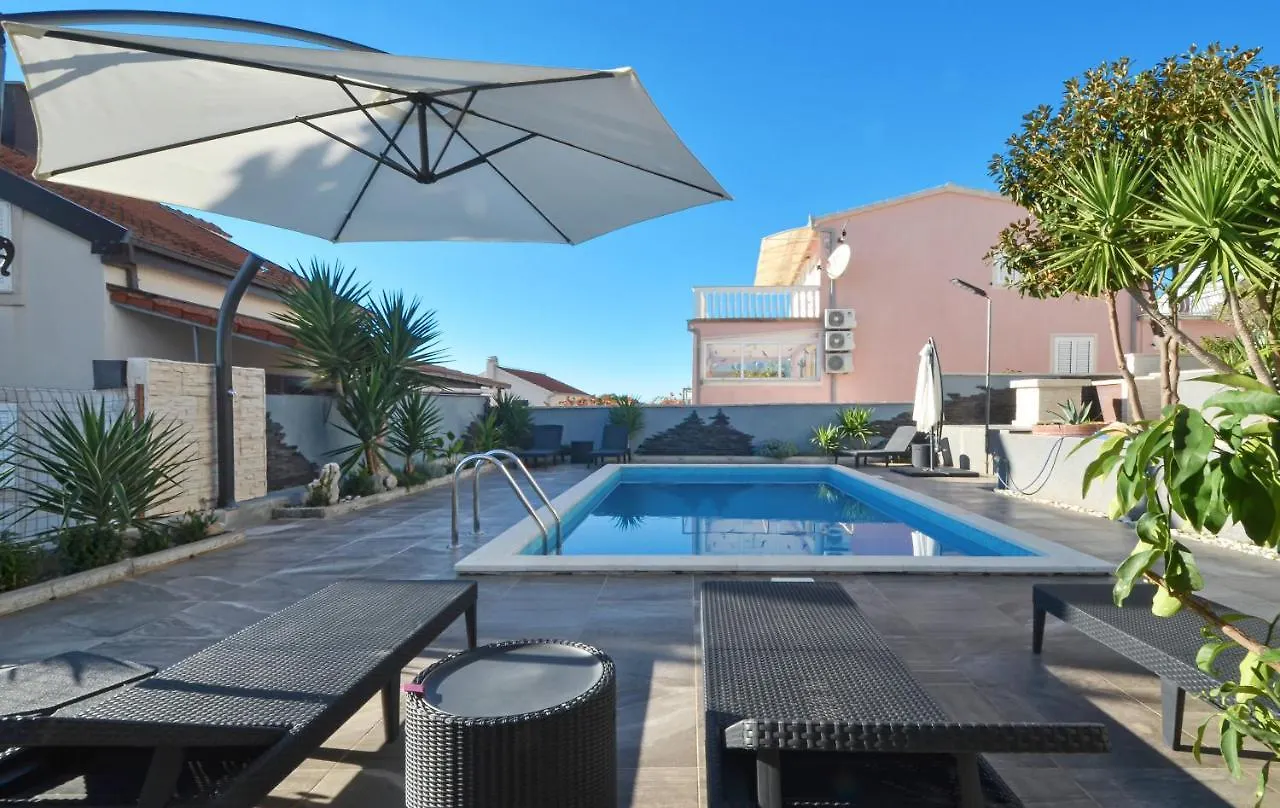 Stunning View Apartment With Pool Trogir Croatia