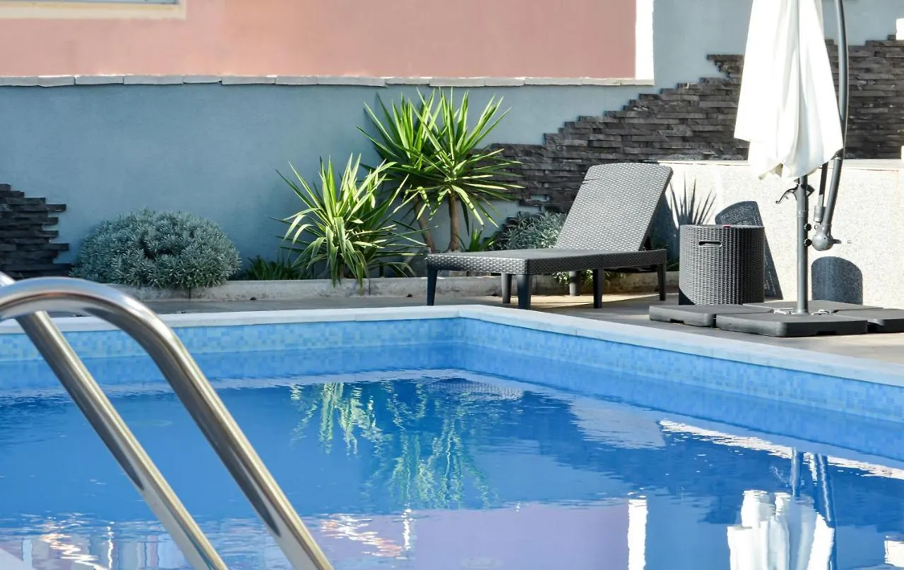 Stunning View Apartment With Pool Trogir