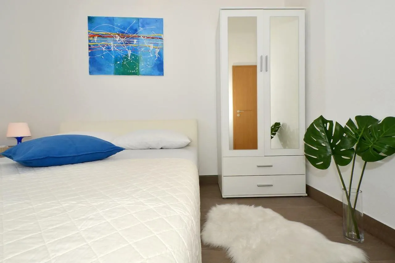 Stunning View Apartment With Pool Trogir Croatia