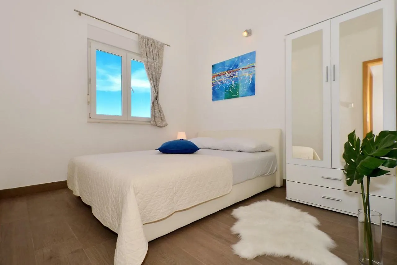 Stunning View Apartment With Pool Trogir