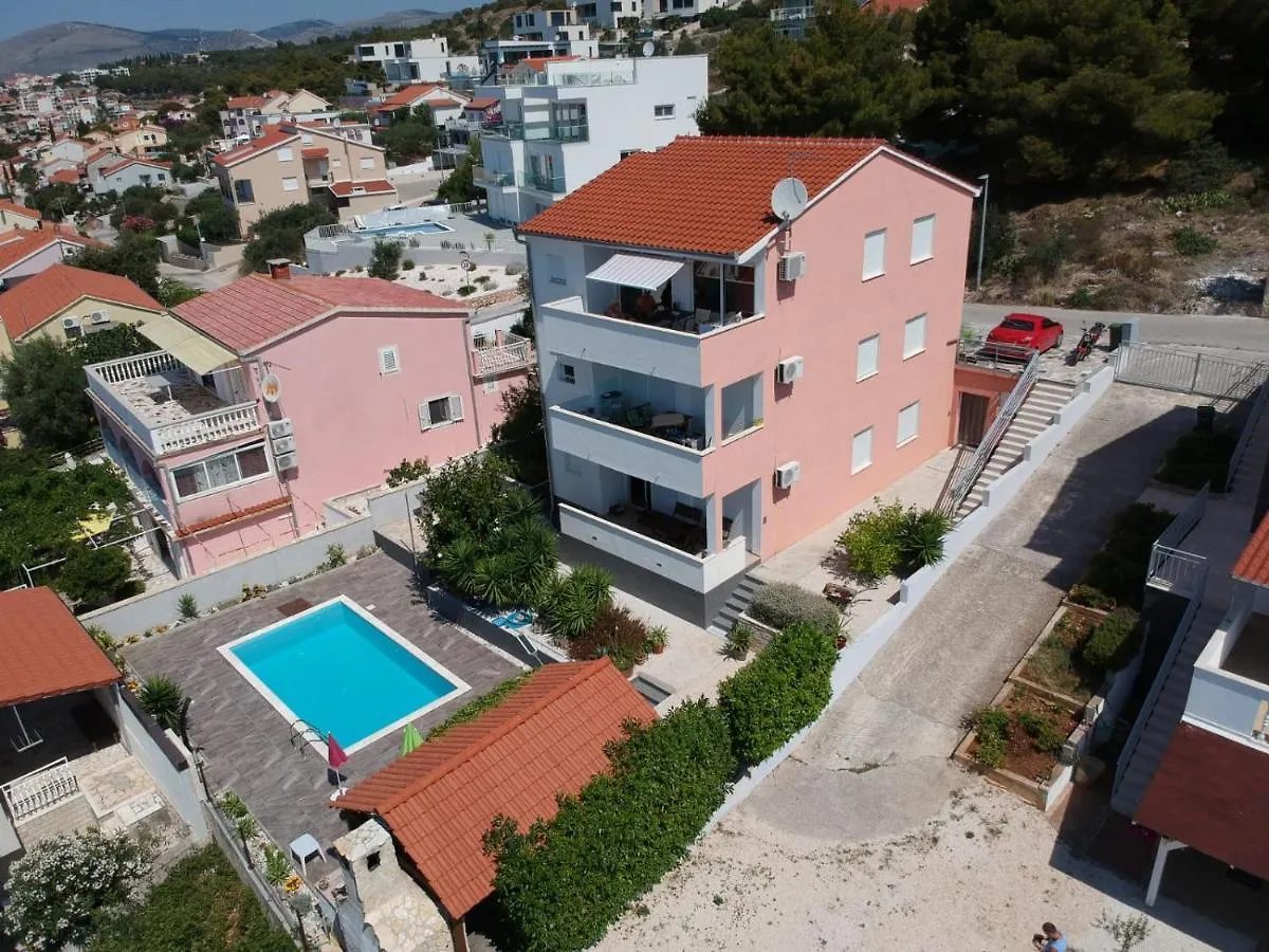 Stunning View Apartment With Pool Trogir
