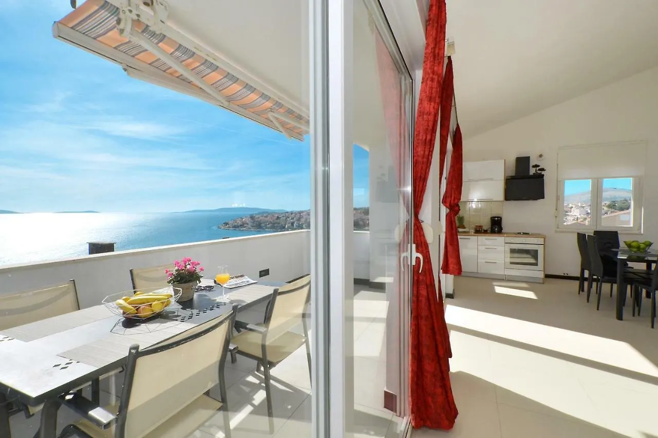 Stunning View Apartment With Pool Trogir